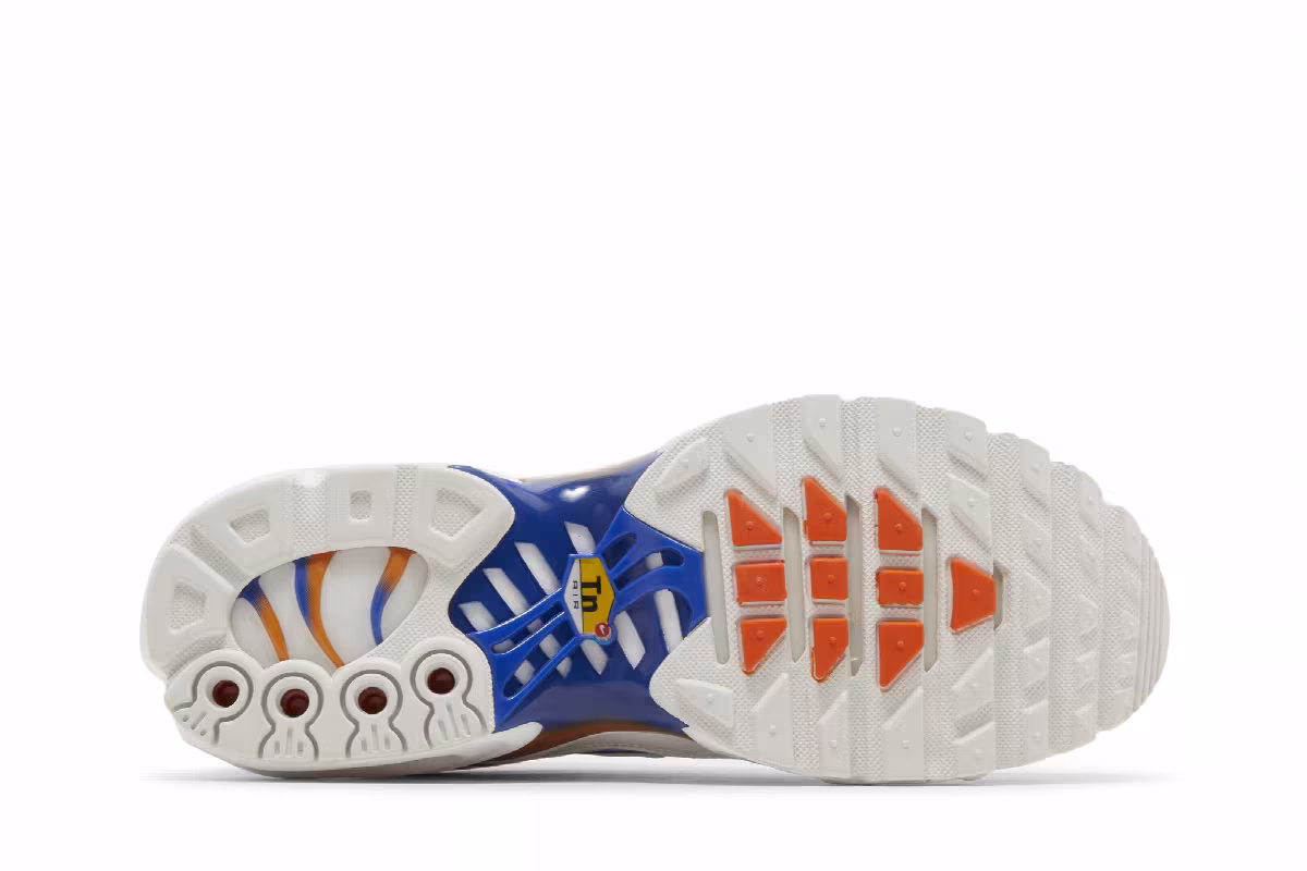 Nike Women's Air Max Plus Knicks, view 5