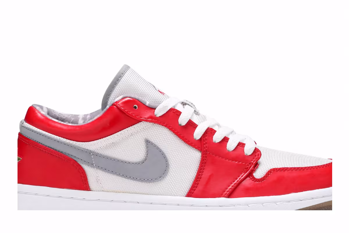 Air Jordan 1 Low South Side, view 3