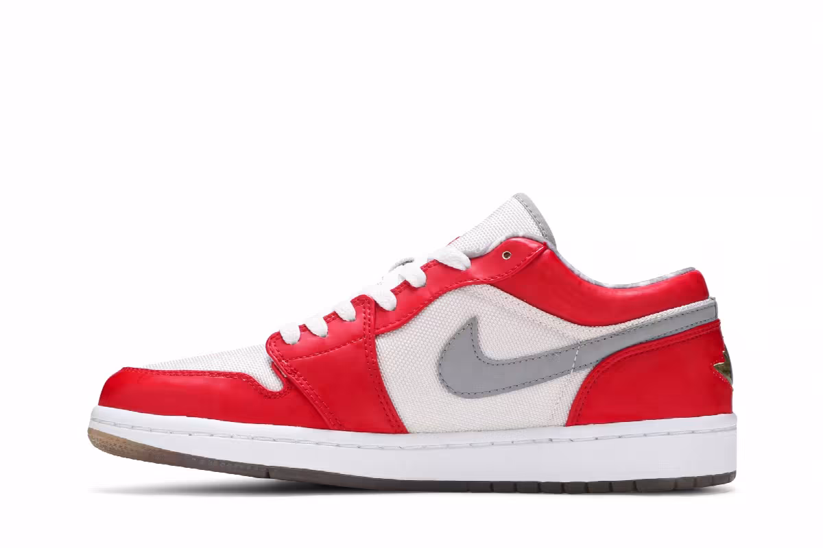 Air Jordan 1 Low South Side, view 4