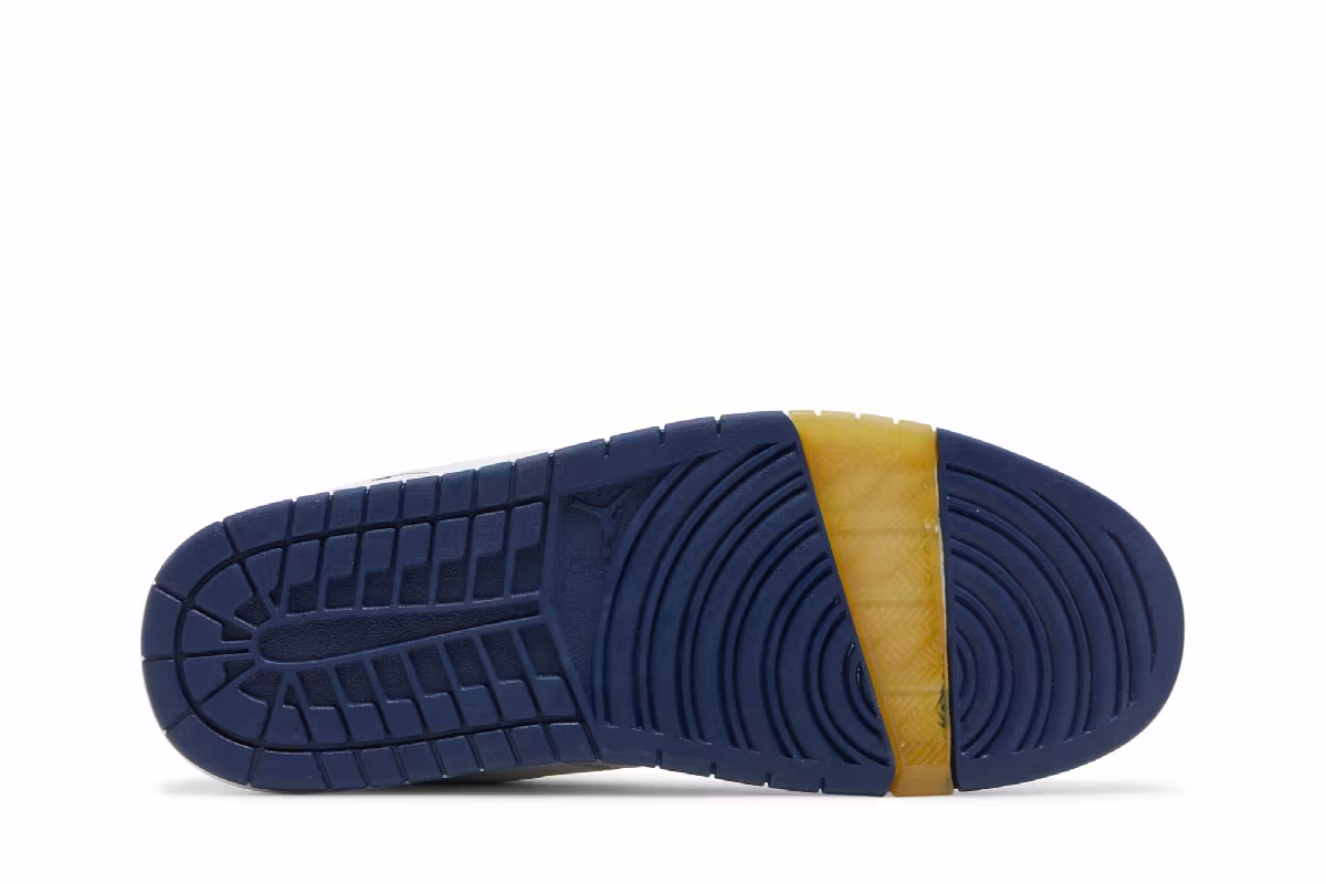 Air Jordan 1 Nu Low White Midnight Navy, view 5