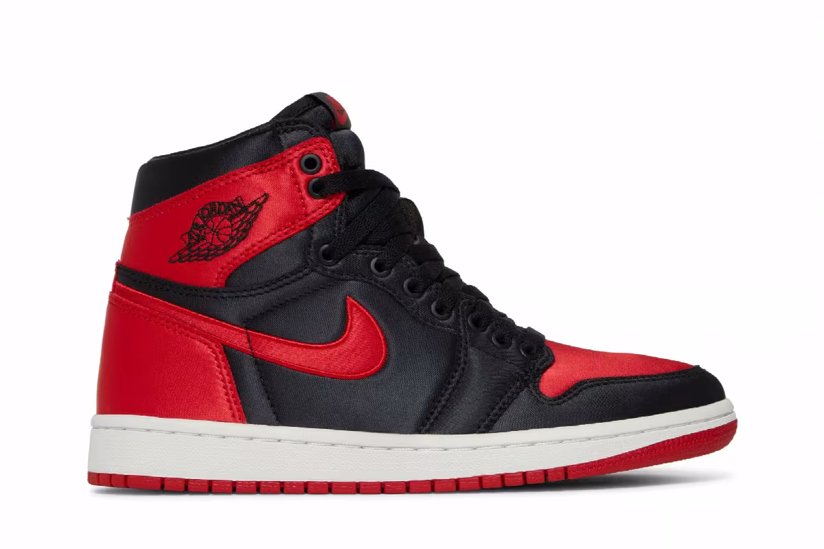 Air Jordan 1 High OG SE Satin Banned, view 2