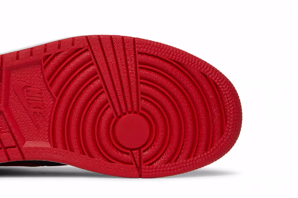 Air Jordan 1 High OG SE Satin Banned, view 6