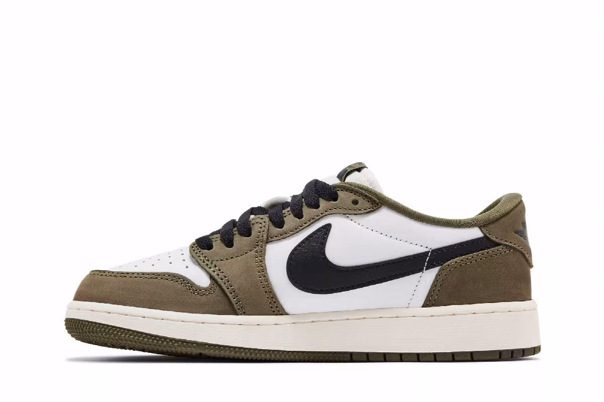 Air Jordan 1 Low GS Medium Olive, view 4