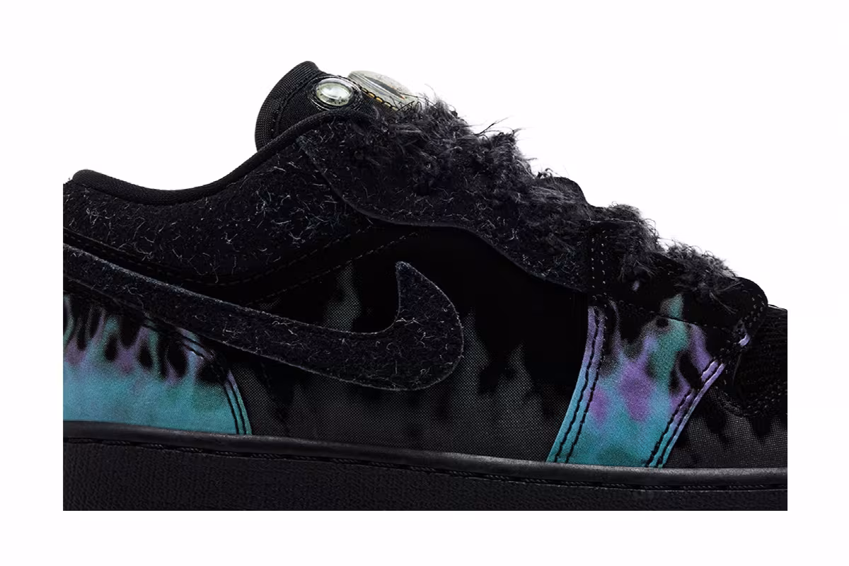 Air Jordan 1 Low GS Fortune Fly, view 3