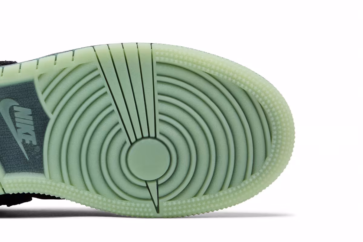 Air Jordan 1 Low GS Fortune Fly, view 6