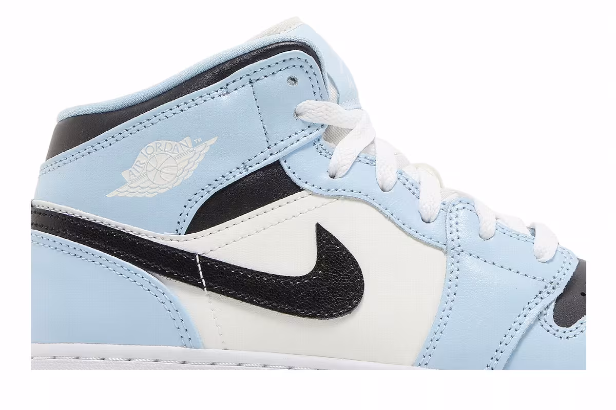 Air Jordan 1 Mid GS Ice Blue, view 3