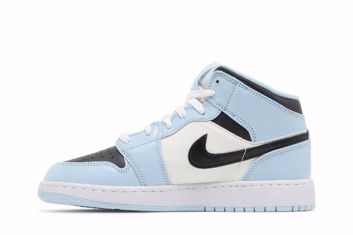 Air Jordan 1 Mid GS Ice Blue, view 4