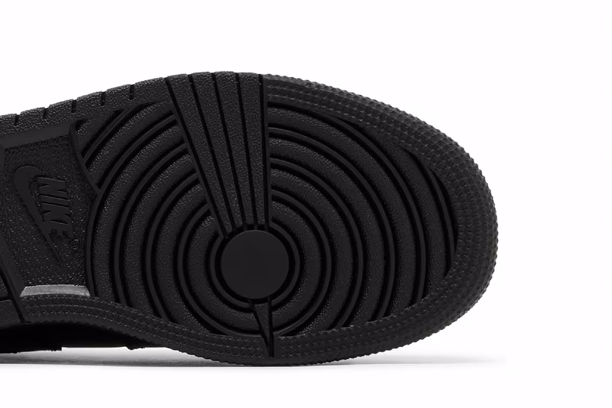 Air Jordan 1 Mid GS Triple Black 2022, view 6