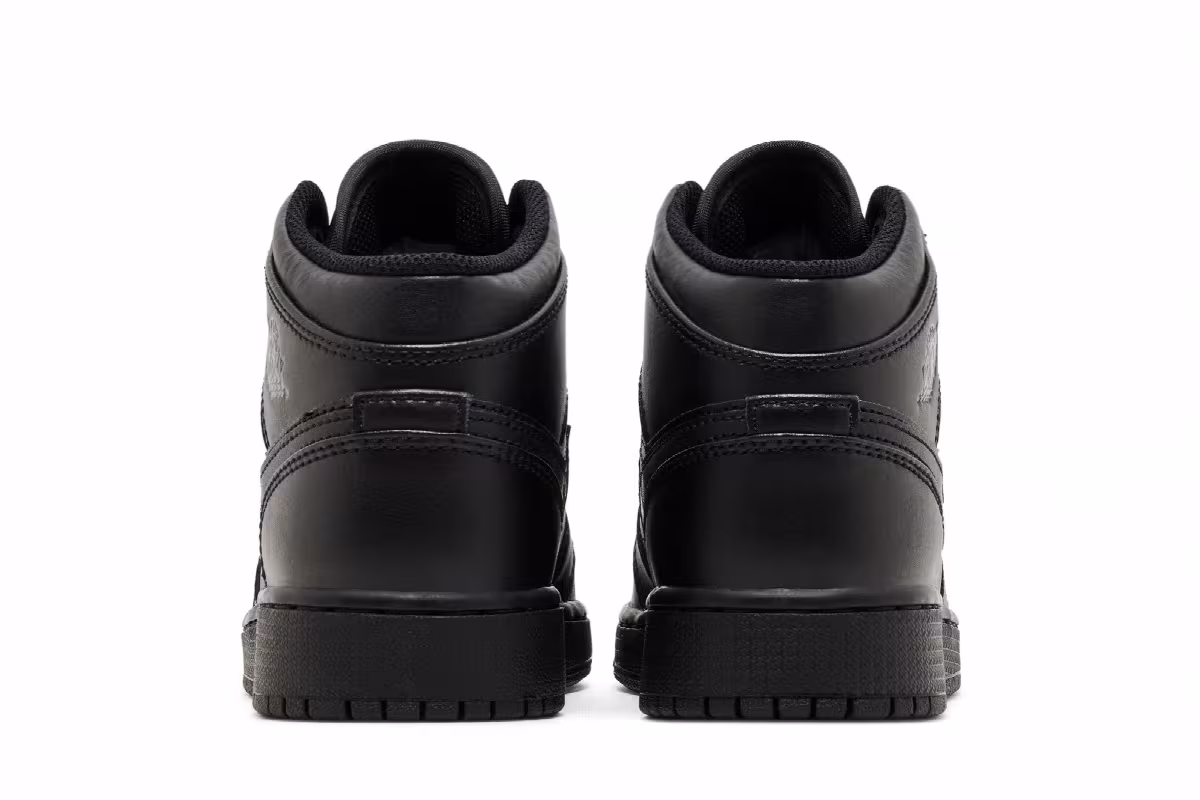 Air Jordan 1 Mid GS Triple Black 2022, view 7