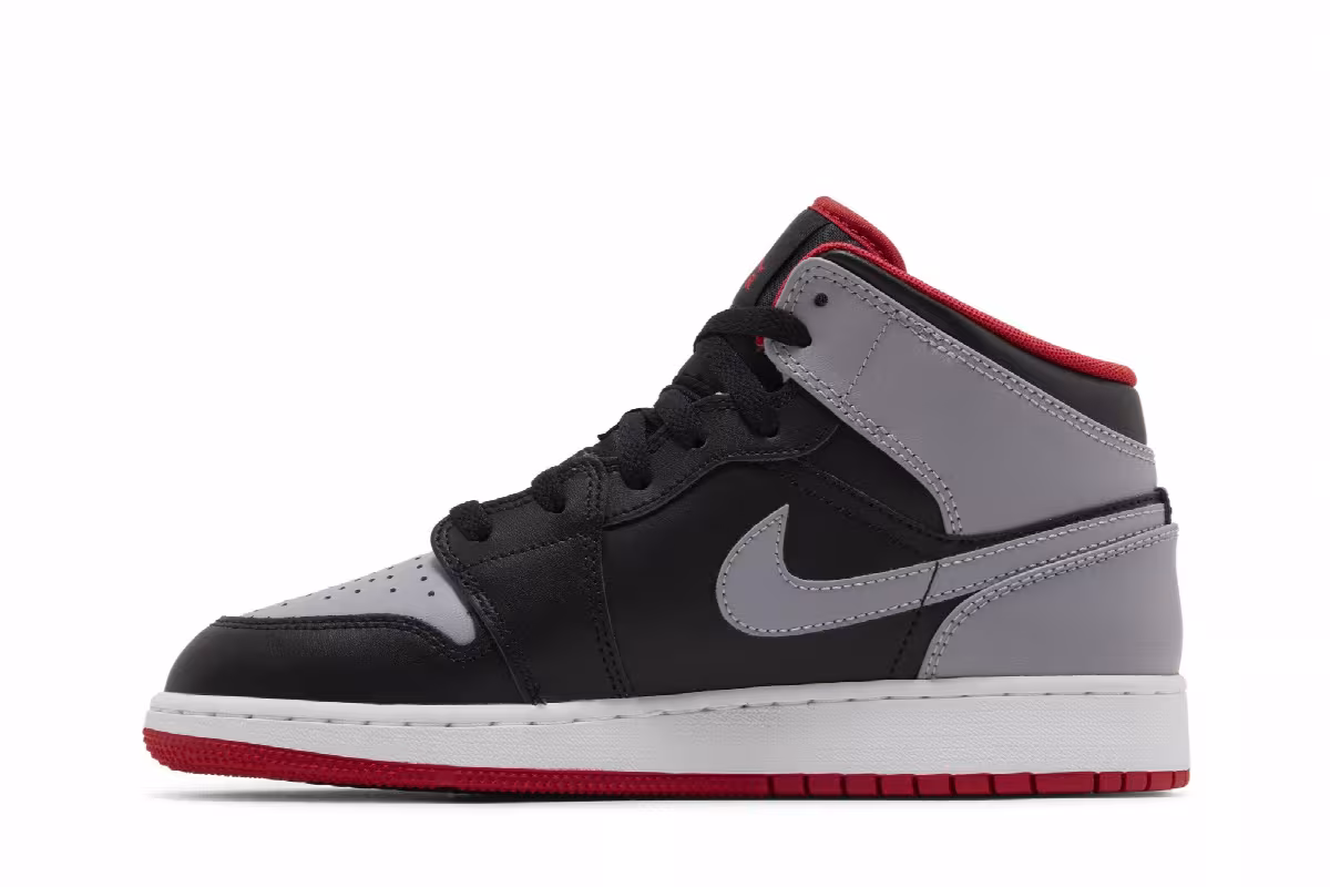 Air Jordan 1 Mid GS Bred Shadow, view 4