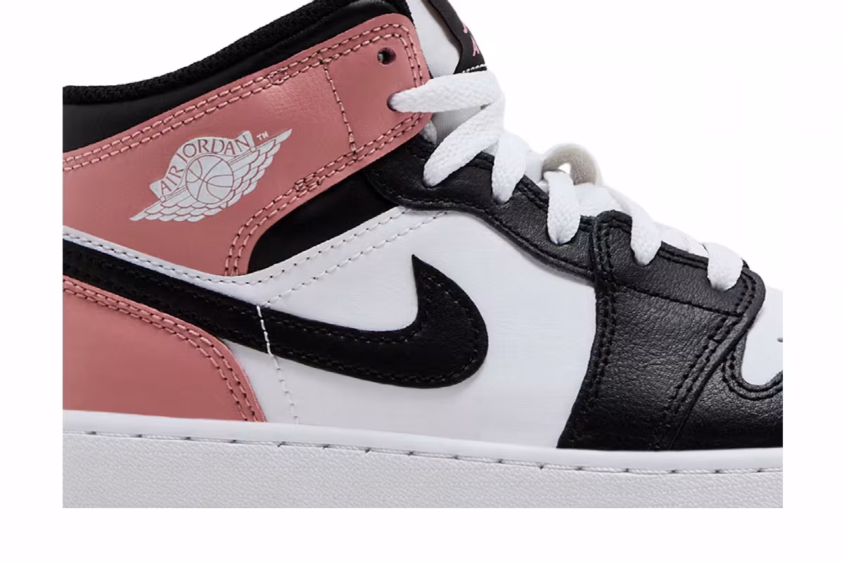 Air Jordan 1 Mid GS Rust Pink, view 3