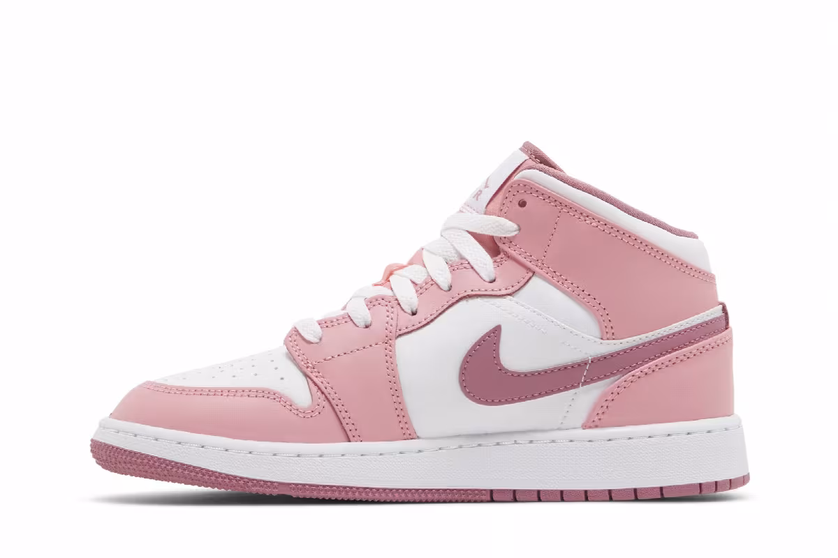 Air Jordan 1 Mid GS Valentine's Day 2023, view 4