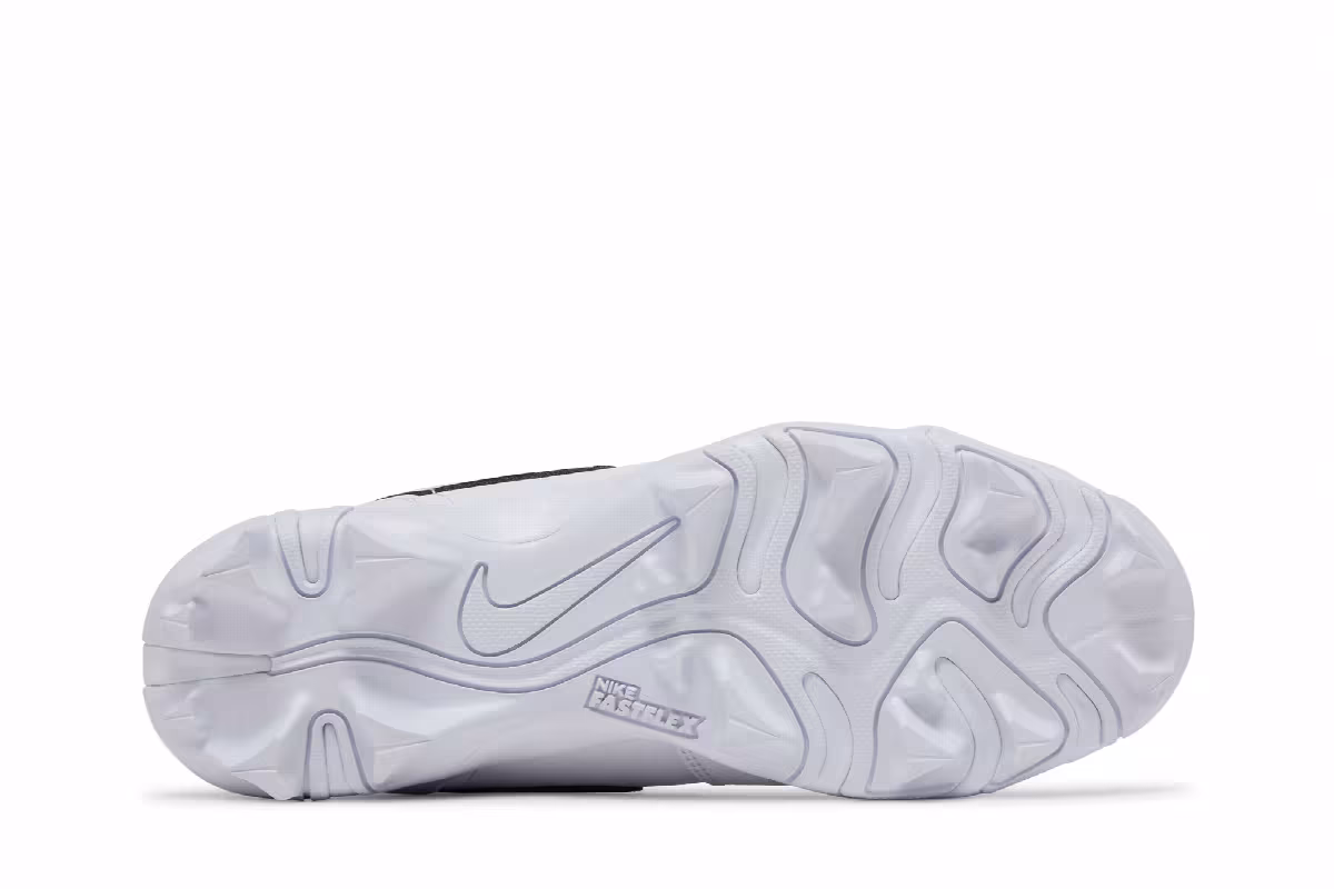 Air Jordan 1 Mid Cleat GS White Black, view 5