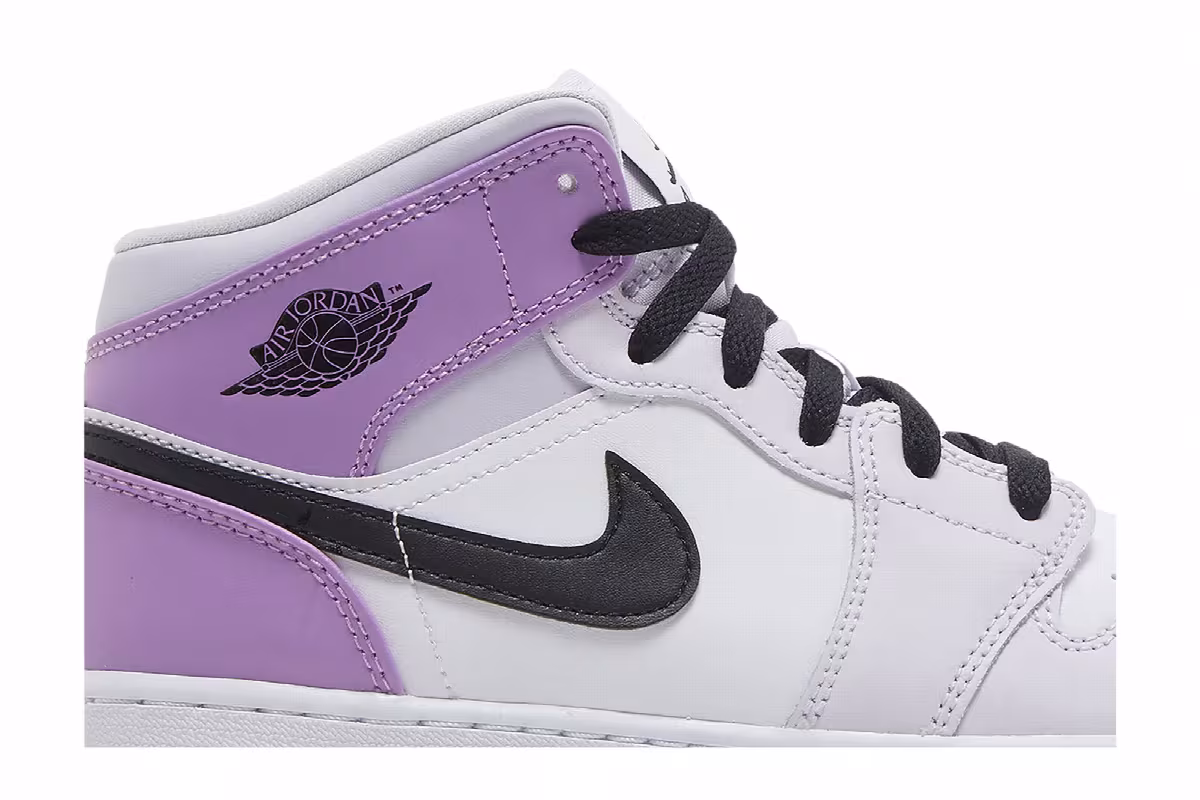 Air Jordan 1 Mid GS Barely Grape, view 3