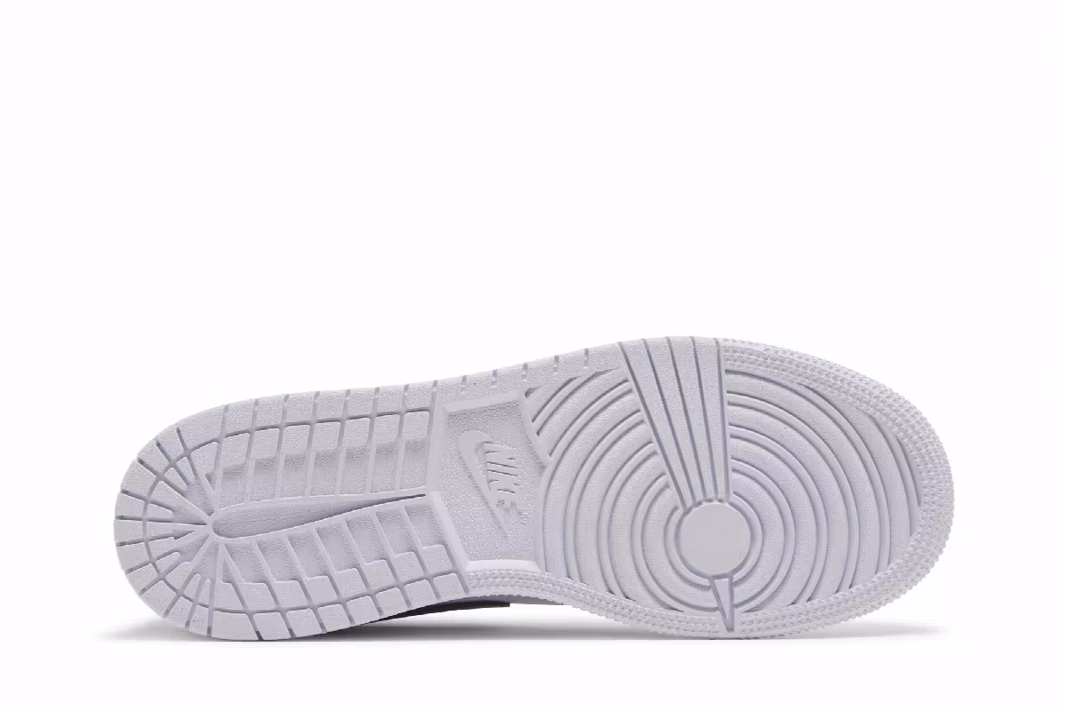 Air Jordan 1 Mid GS Barely Grape, view 5