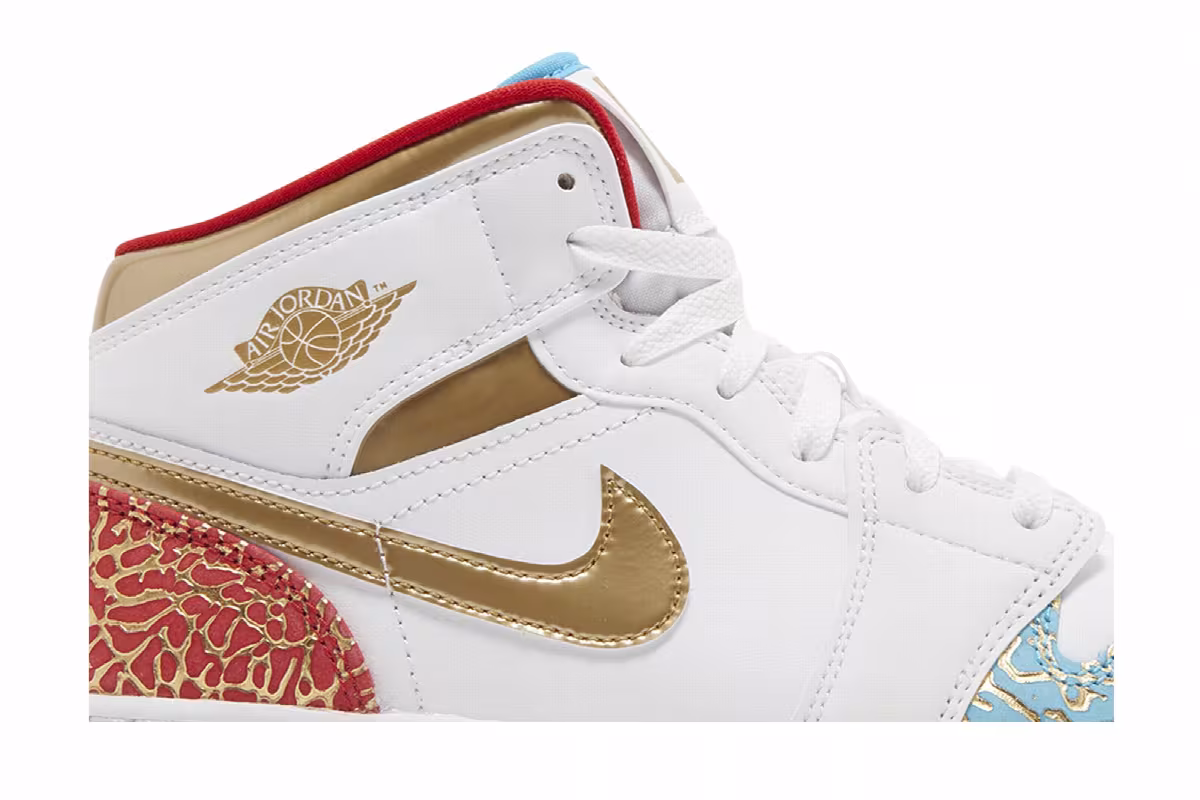 Air Jordan 1 Mid GS NC to Chi, view 3