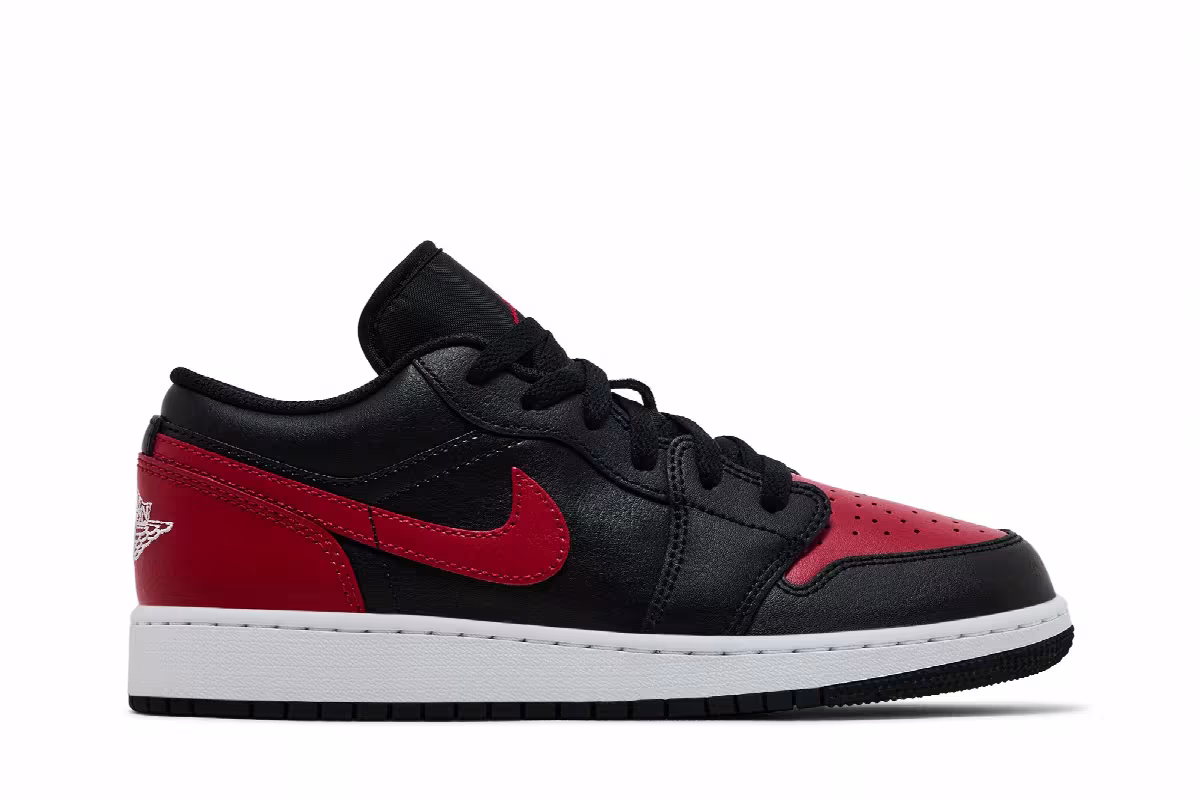Air Jordan 1 Low GS Bred, view 2