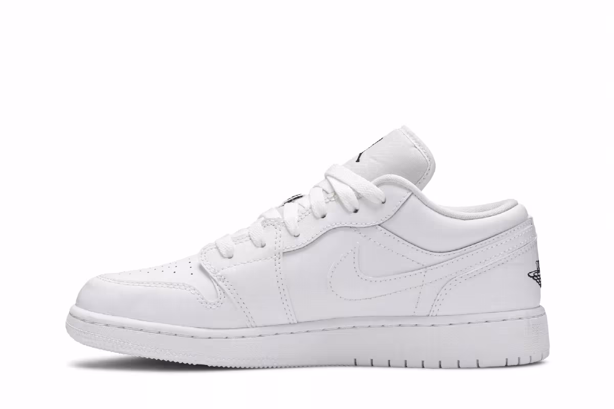 Air Jordan 1 Low GS White Black, view 4