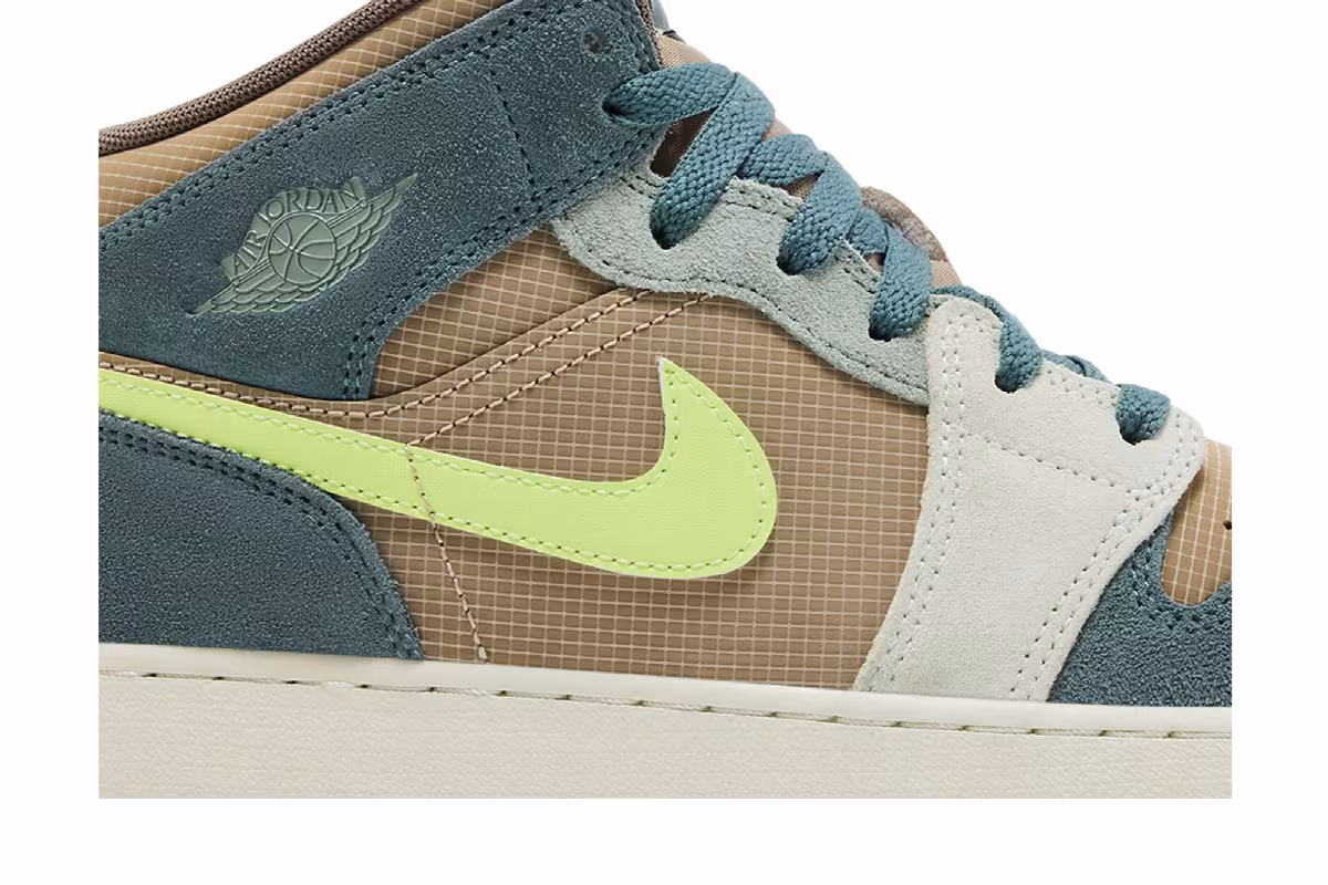 Air Jordan 1 Mid SE GS Lemon Twist, view 3