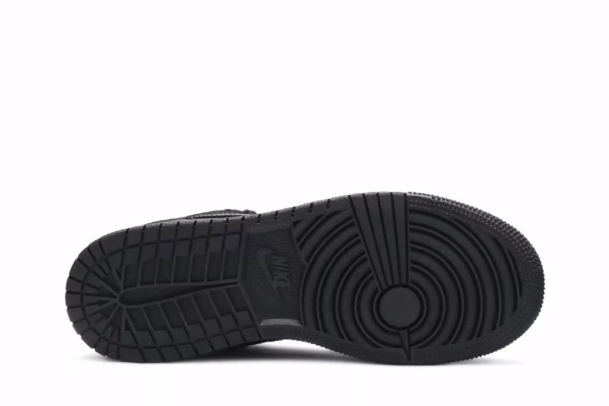Air Jordan 1 Low GS Triple Black, view 5