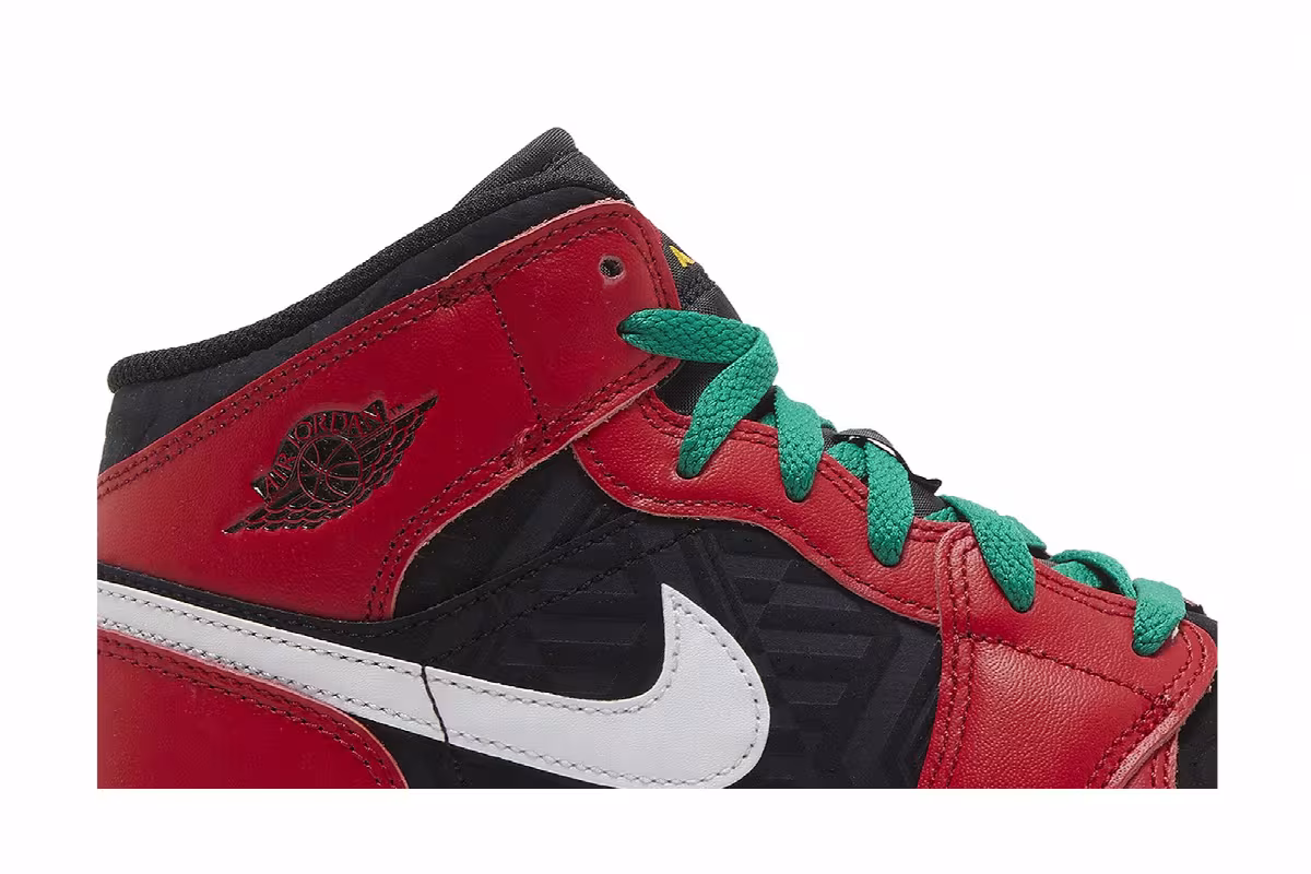 Air Jordan 1 Mid SE GS Christmas, view 3