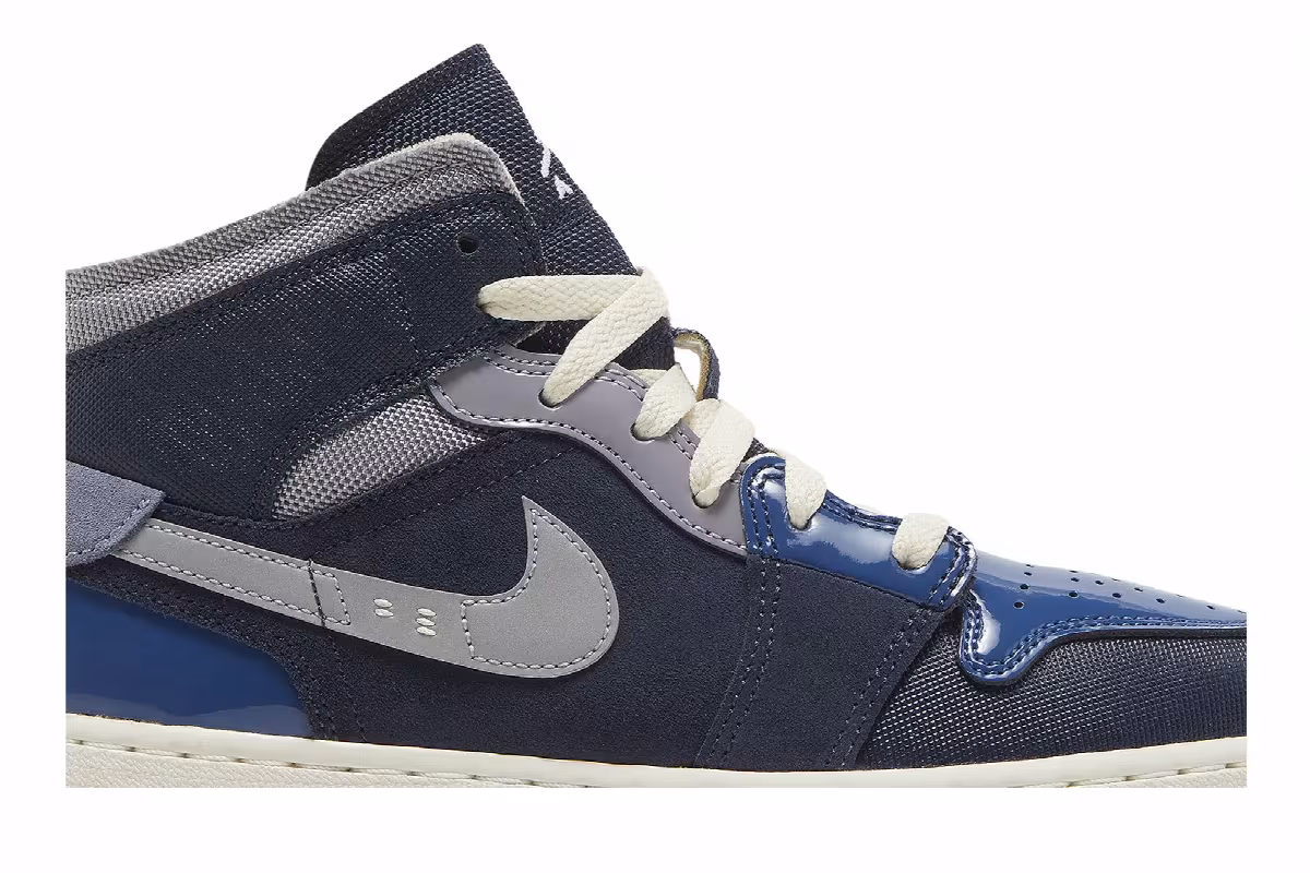 Air Jordan 1 Mid SE Craft GS Obsidian, view 3