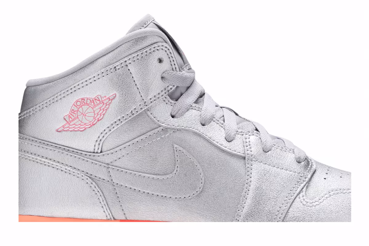 Air Jordan 1 Mid GS Metallic Silver Pink Crimson, view 3
