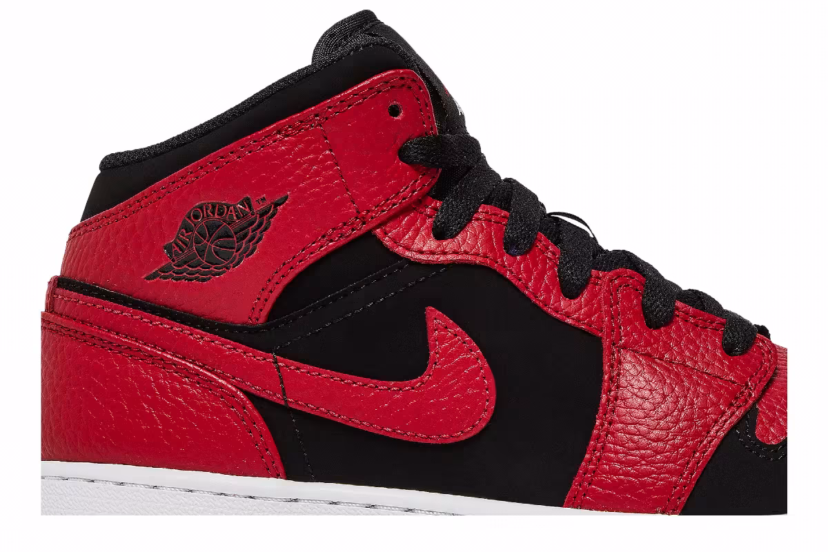 Air Jordan 1 Mid GS Black Gym Red, view 3