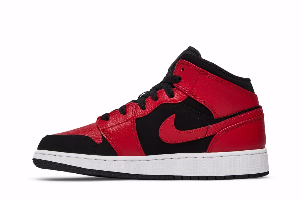 Air Jordan 1 Mid GS Black Gym Red, view 4