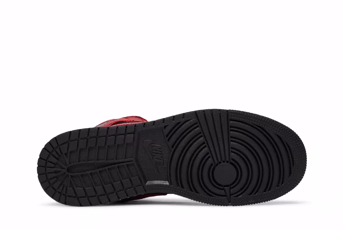 Air Jordan 1 Mid GS Black Gym Red, view 5