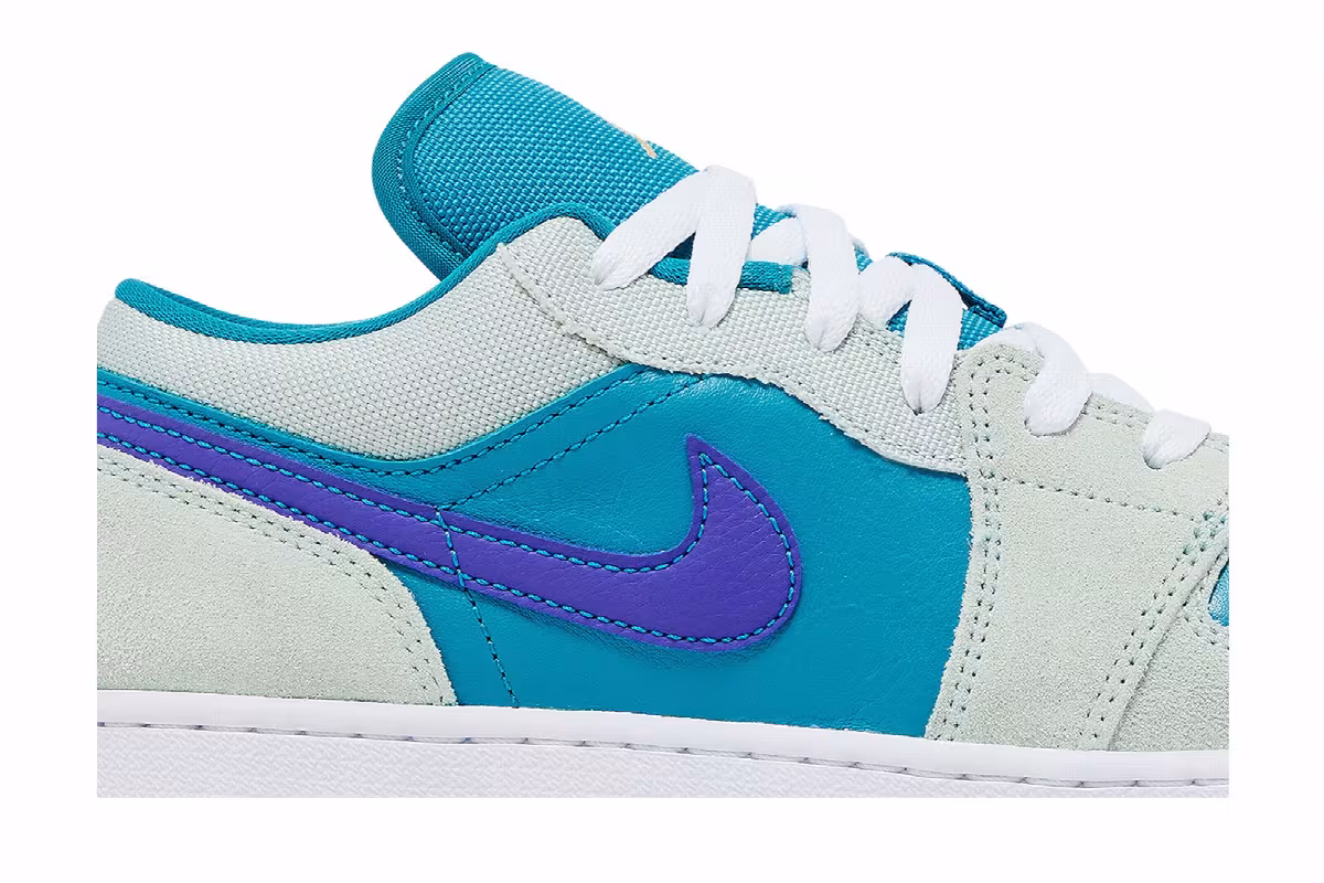 Air Jordan 1 Low SE GS Aquatone Concord, view 3