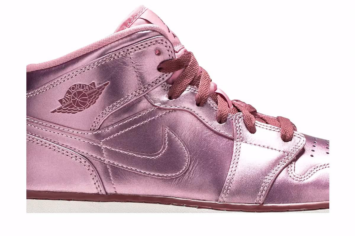 Air Jordan 1 Mid SE GS Pink Rose, view 3
