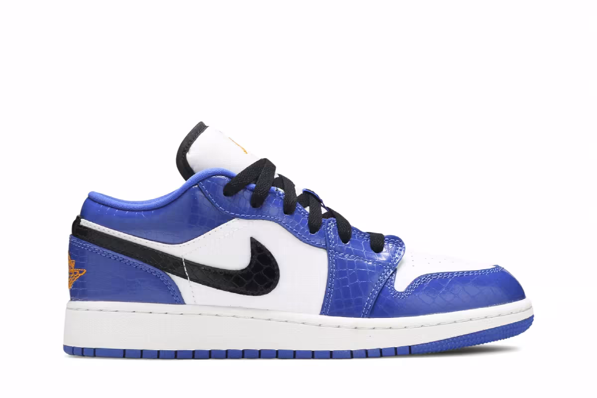 Air Jordan 1 Low GS Hyper Royal, view 2