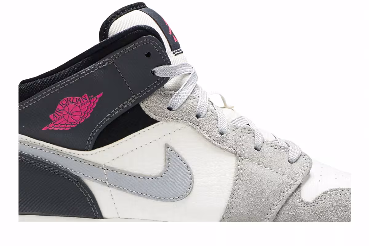Air Jordan 1 Mid GS White Grey Hyper Pink, view 3