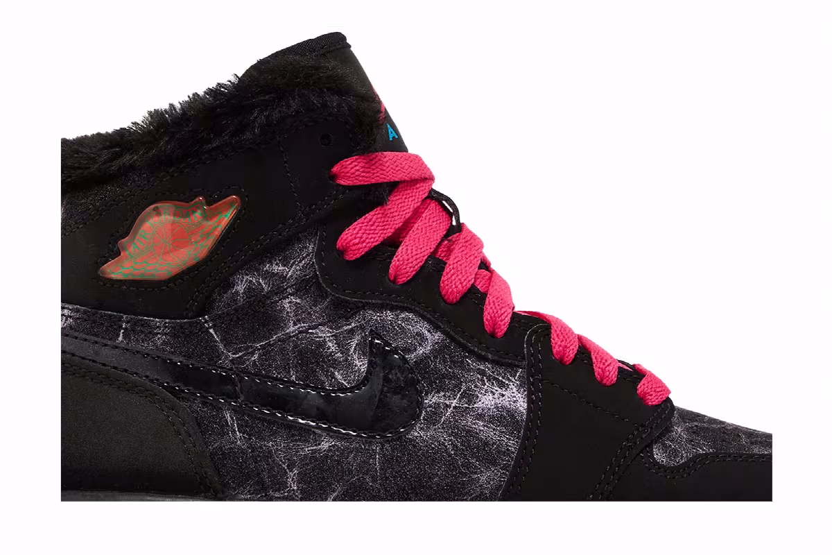 Air Jordan 1 High Prem GS Black Vivid Pink, view 3