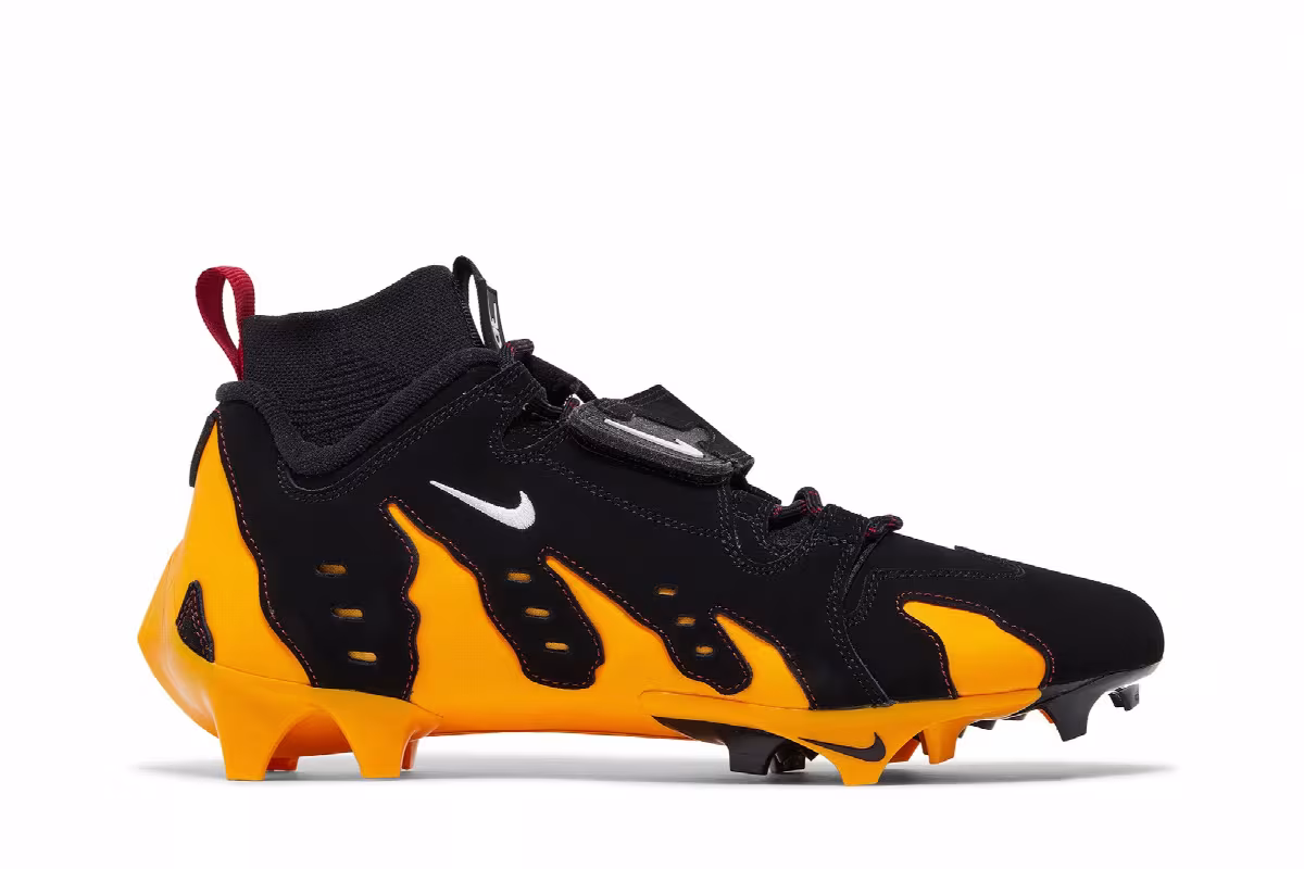 Kyler Murray x Nike Vapor Edge DT Black University Gold, view 2