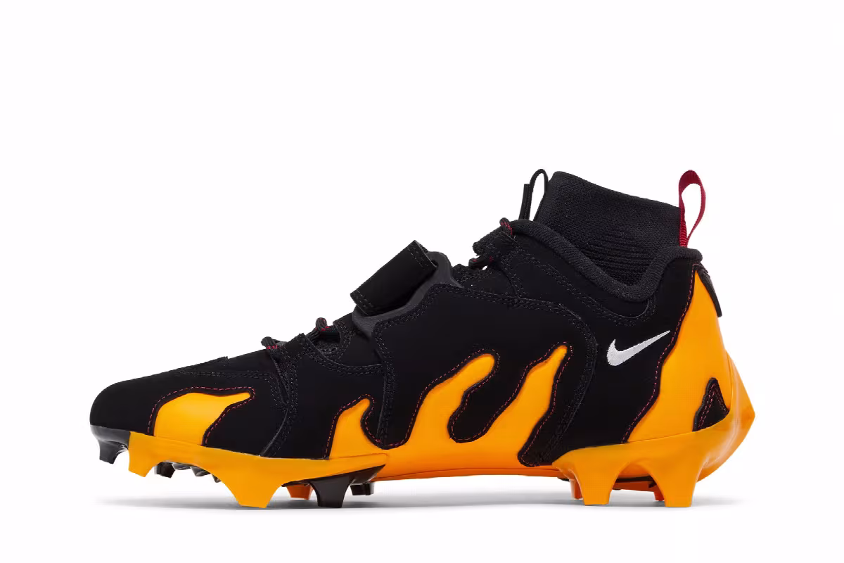 Kyler Murray x Nike Vapor Edge DT Black University Gold, view 4