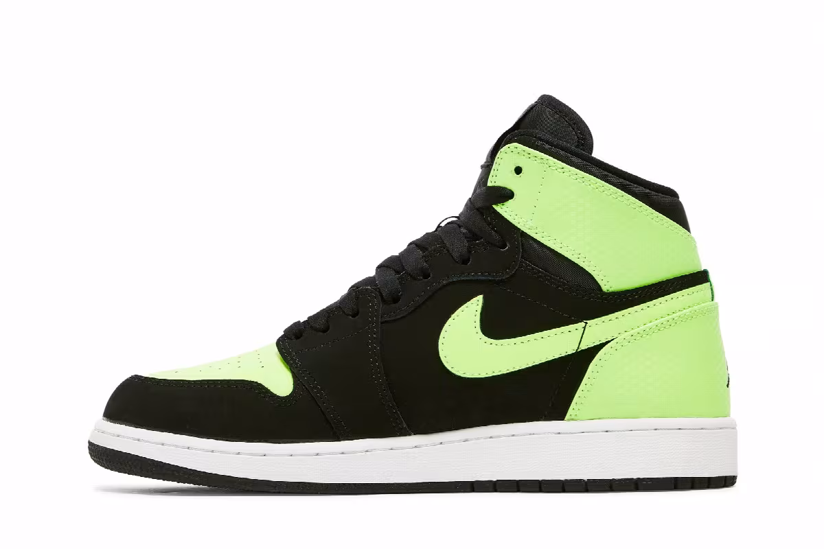 Air Jordan 1 High GG Ghost Green, view 4