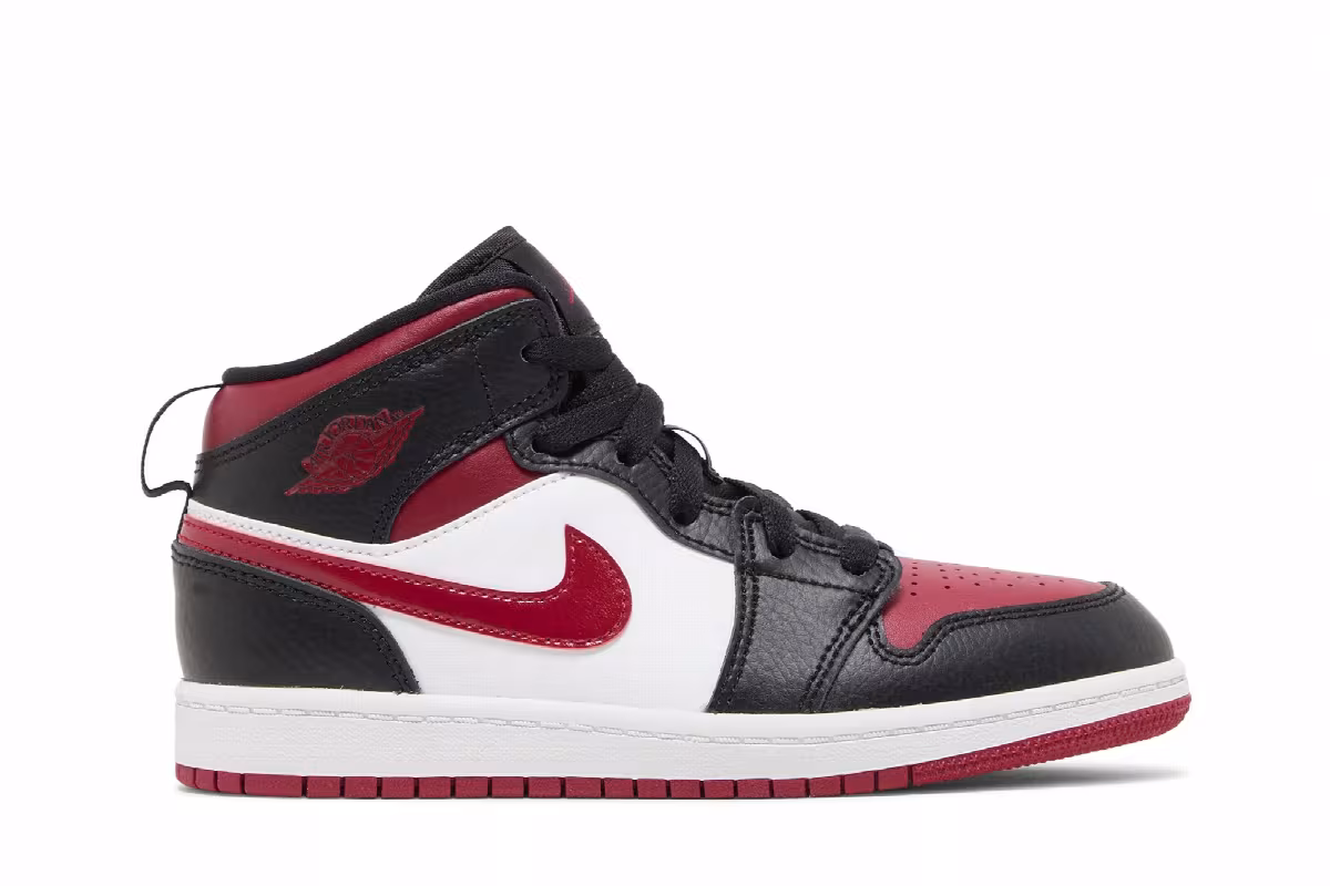 Air Jordan 1 Mid PS Bred Toe, view 2