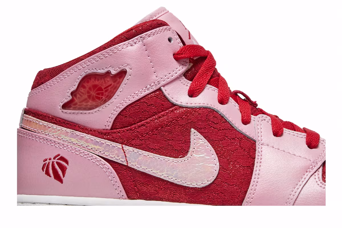 Air Jordan 1 Mid Premium GS Valentines Day, view 3