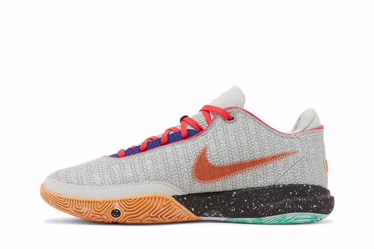 LeBron 20 Nike Lifer, view 4