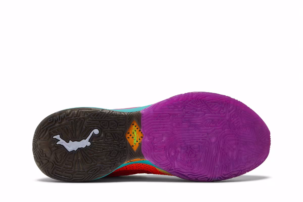Nike LeBron 20 Chosen 1, view 5
