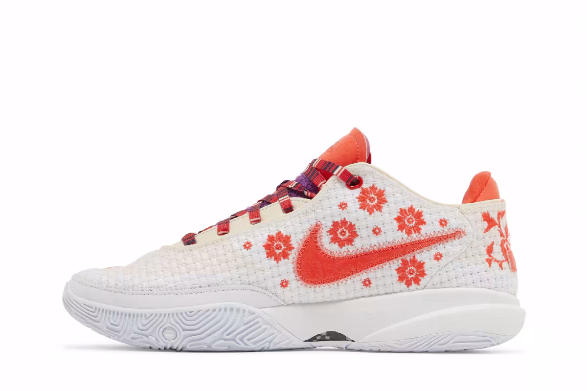Mimi Plange x Nike LeBron 20 Premium Ceremony, view 4