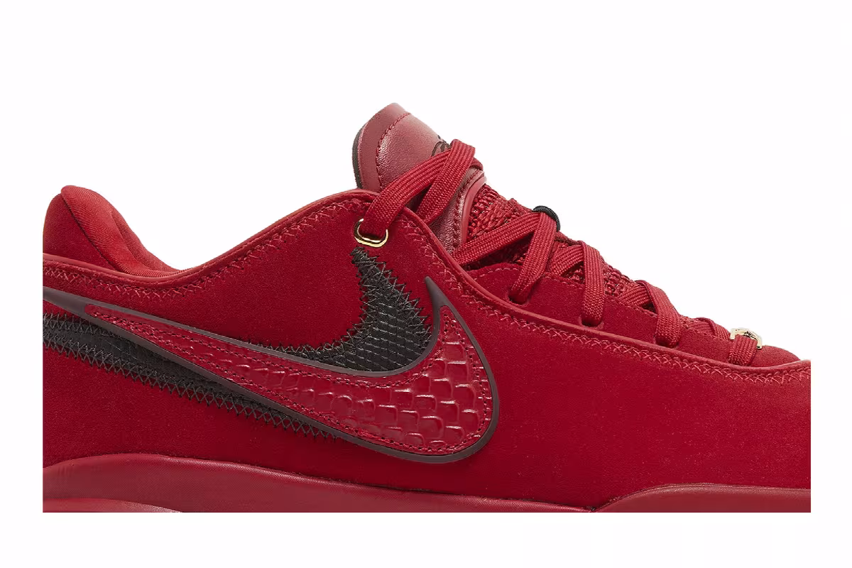 Liverpool F.C. x Nike LeBron 20, view 3