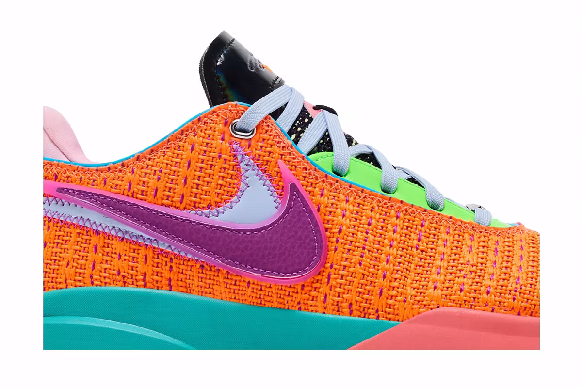 Nike LeBron 20 EP Chosen 1, view 3