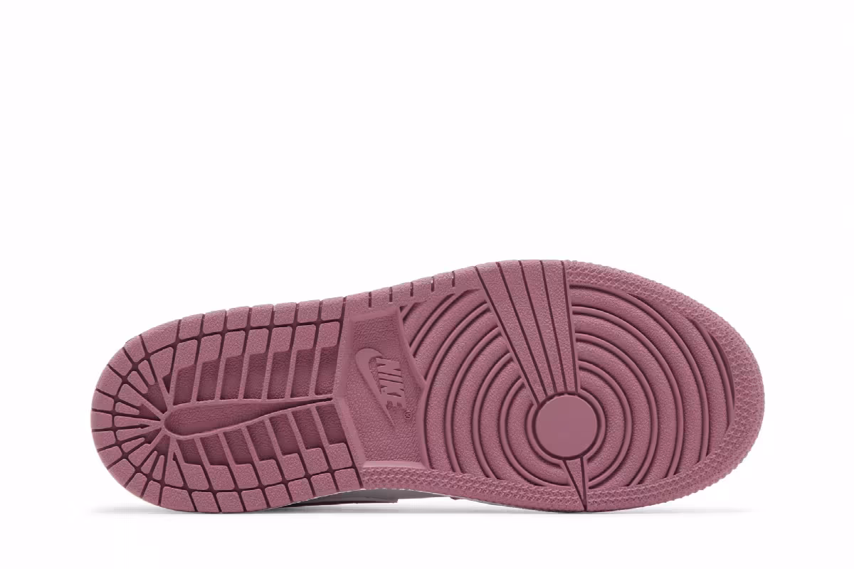 Air Jordan 1 Mid PS Valentine's Day 2023, view 5