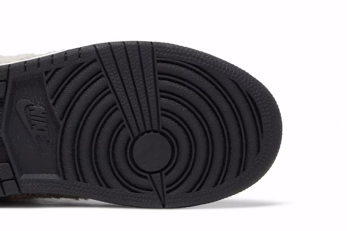 Air Jordan 1 High GP Fleece, view 6