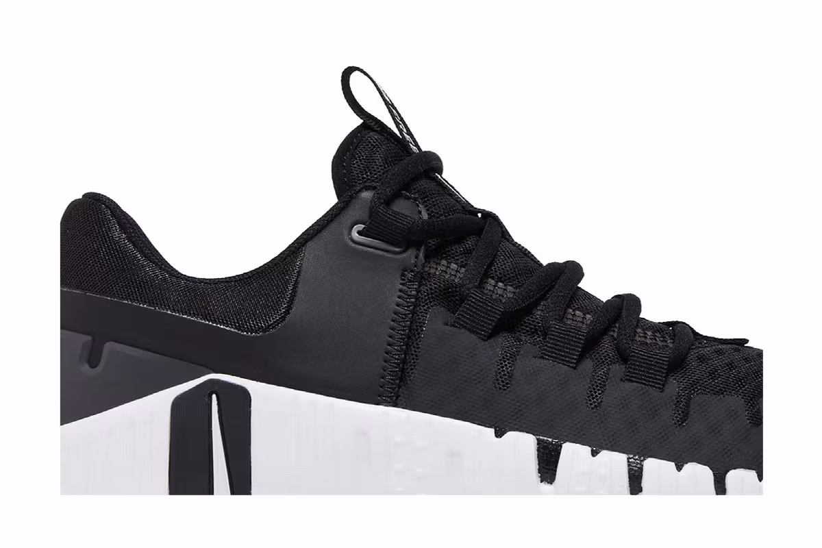 Nike Women's Free Metcon 5 Black Anthracite, view 3