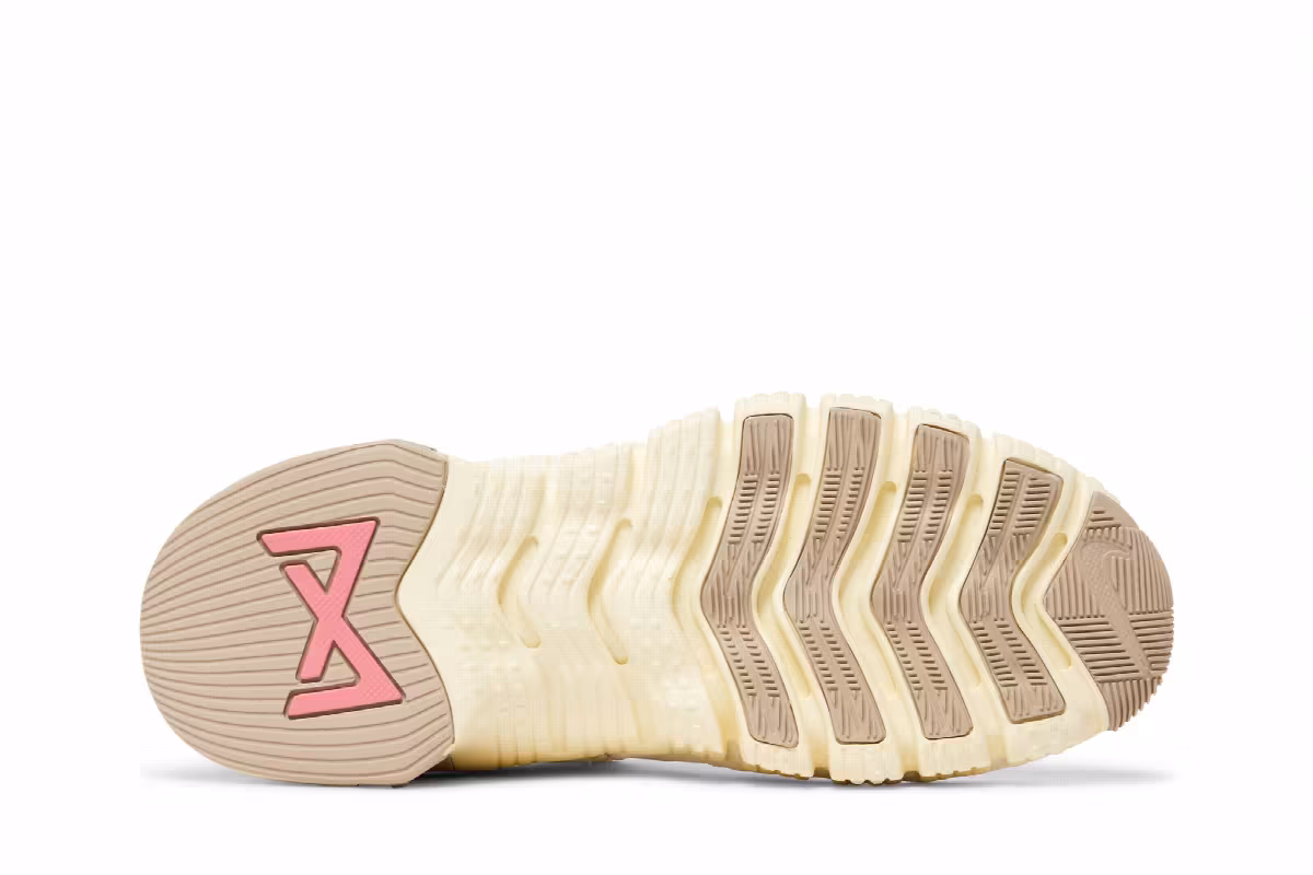 Nike Women's Free Metcon 5 Sail Sanddrift, view 5
