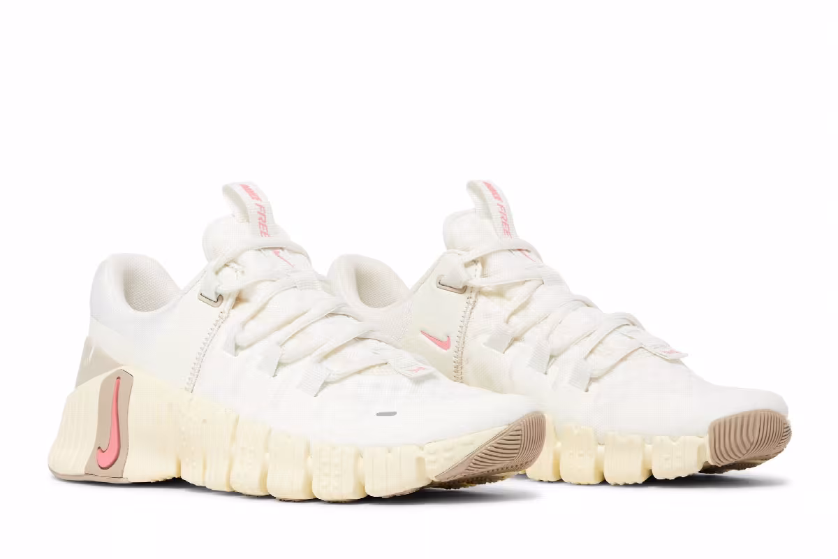 Nike Women's Free Metcon 5 Sail Sanddrift, view 9
